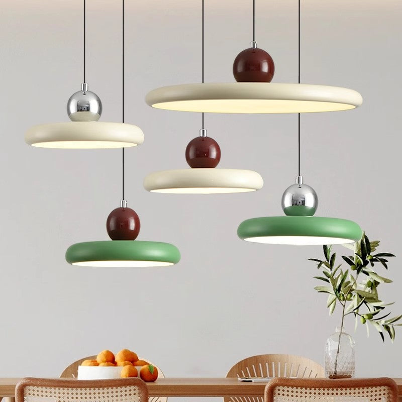 Lampadario a sospensione con piatto rotondo