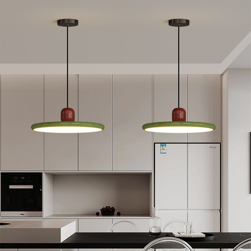 Lampadario a sospensione con piatto rotondo